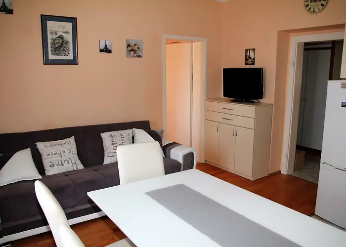 Apartment Central City